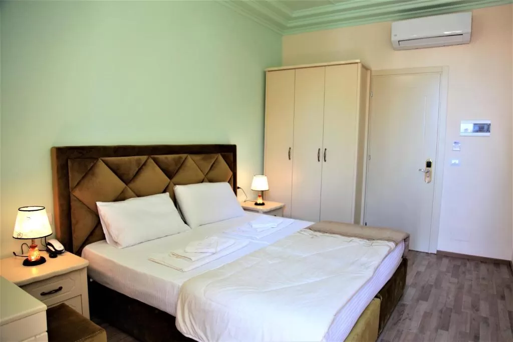 Veliera - STD DBL room 2.jpg